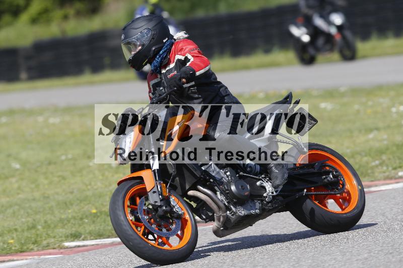 /Archiv-2025/09 22.04.2025 Cornu Master School ADR/rot-rouge/17